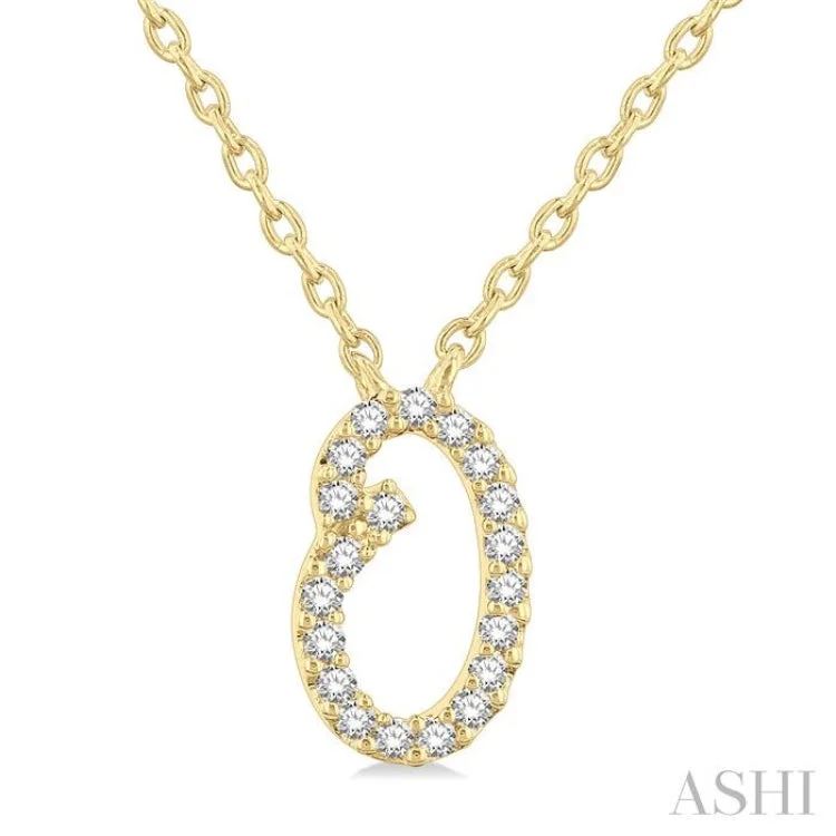 1/20 Ctw Initial 'O' Round cut Diamond Pendant With Chain in 10K Yellow Gold