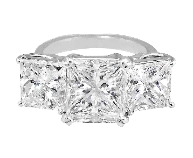 Rivière Platinum 5ct Three Stone Princess Cut Diamond Ring