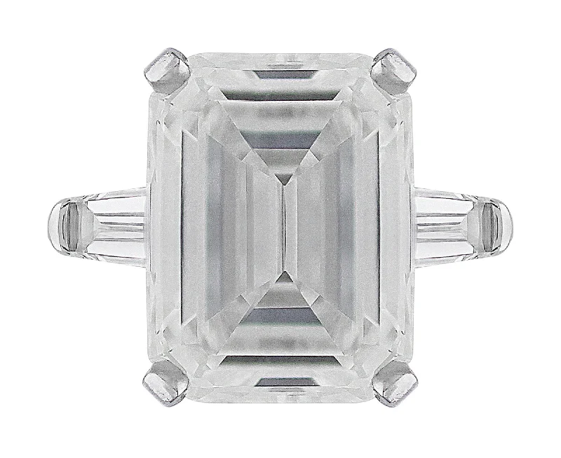 Platinum 9ct Emerald Cut Diamond Ring