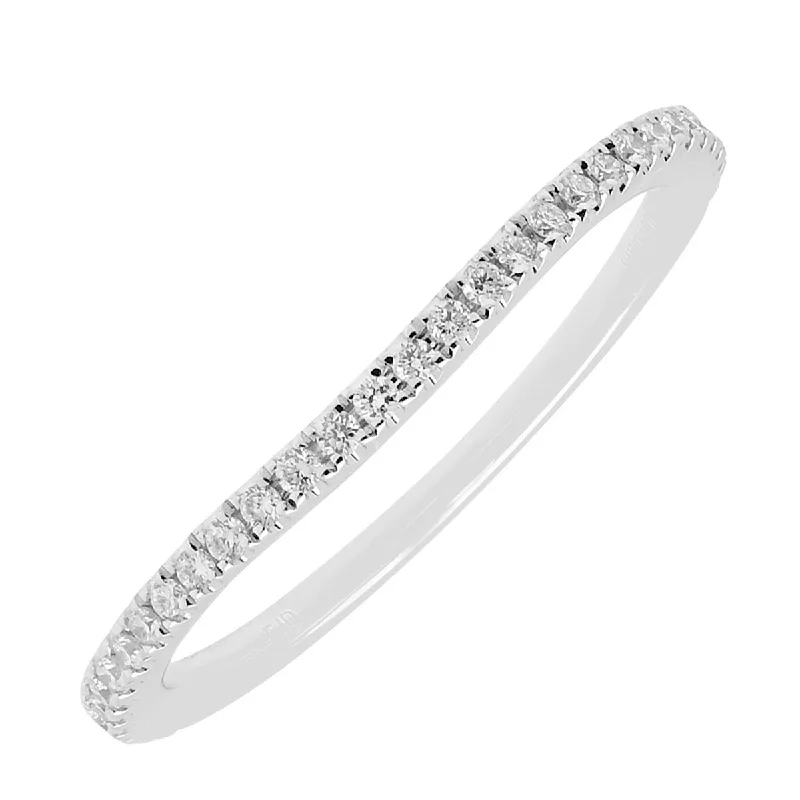 Diamond Curved Wedding Band in 14kt White Gold (1/7ct tw)