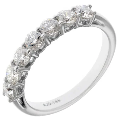 Diamond Wedding Band in 14kt White Gold (1ct tw)