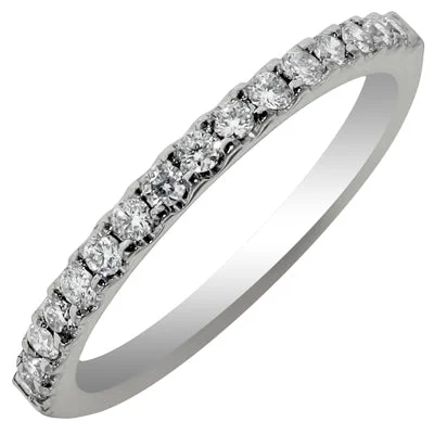 Platinum Diamond Wedding Band (1/4cttw)