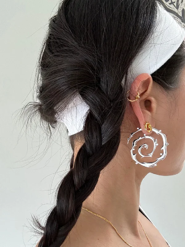 THE SPIRAL HOOP EARRINGS