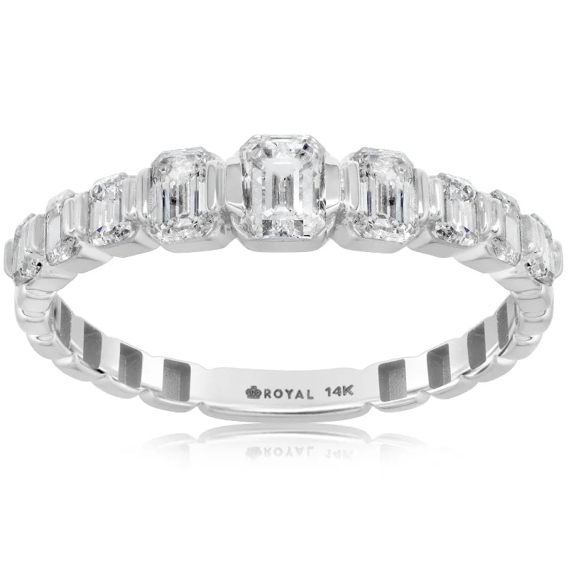 Graduating Emerald Cut Diamond Band