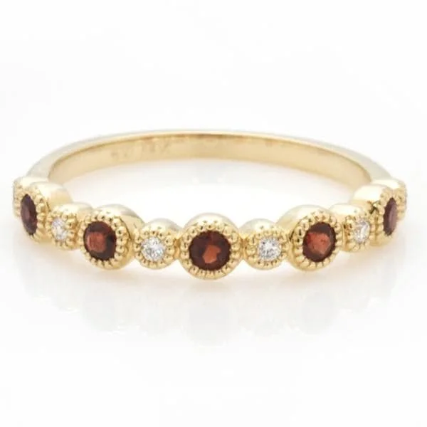 MY STORY Garnet & Diamond Ring