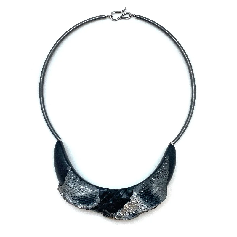 Black Scale Texture Collar