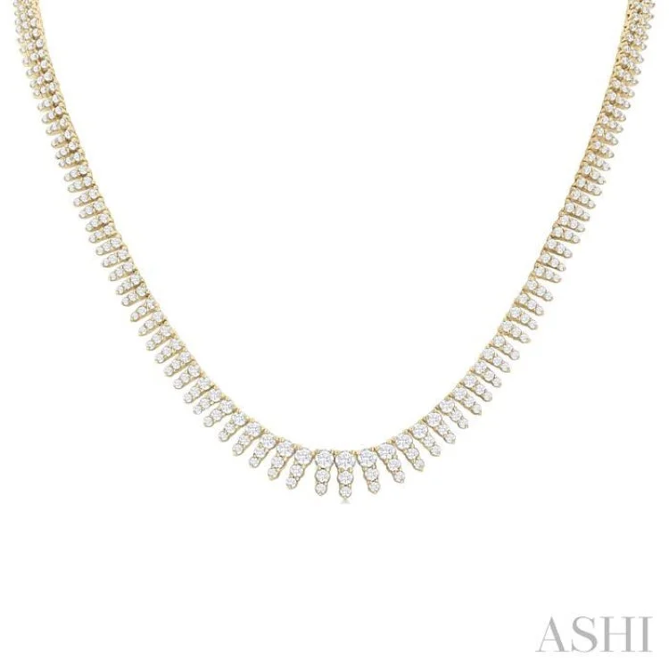 5 Ctw Graduated Round Cut Diamond Riviera Necklace in 14K Yellow Gold